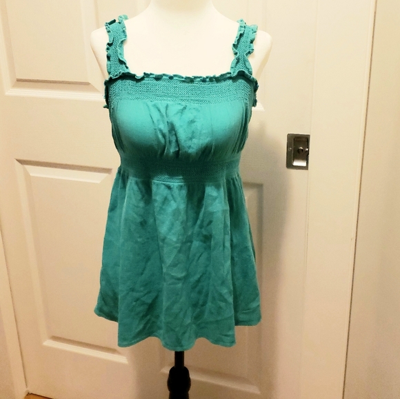 Motherhood Sz M Smocked Top - Picture 4 of 6